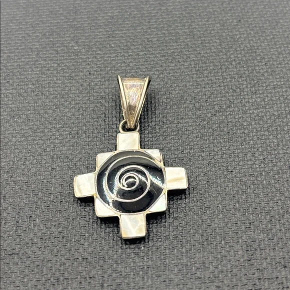 VTG 950 sterling silver Peruvian Chakana black onyx w/mother of pearl inlay boho - Picture 4 of 11